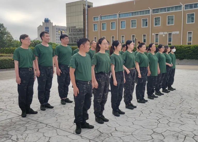 軍訓(xùn)開(kāi)營(yíng) 破冰啟航 | 海尼藥業(yè)管理干部開(kāi)啟軍事軍訓(xùn)！